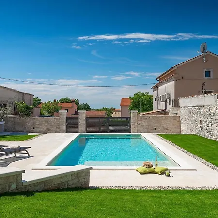 Holiday home Grande Brscici *