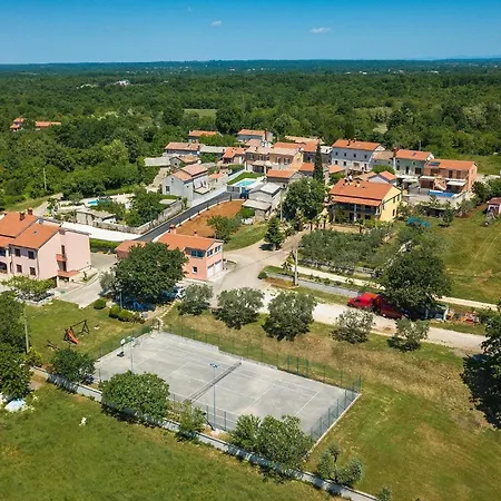 Holiday home Grande Brscici *
