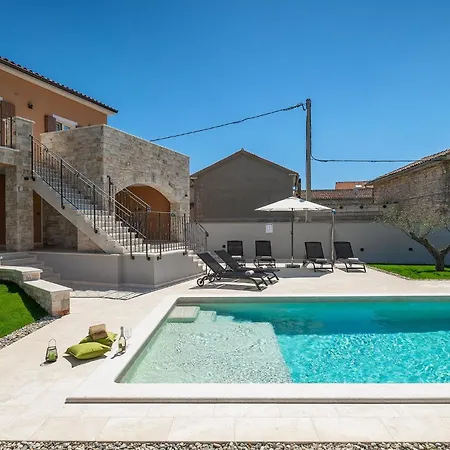 Grande Brscici Holiday home *